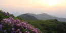 고리봉-및-일대-산군-위에-노을이-지고있다.