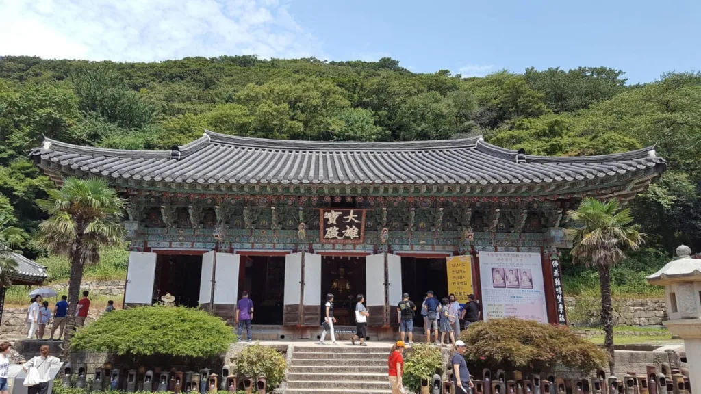 대흥사-대웅보전과-현판