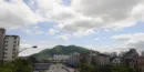 검단산과-도시의-풍경이-어우러져-있다.