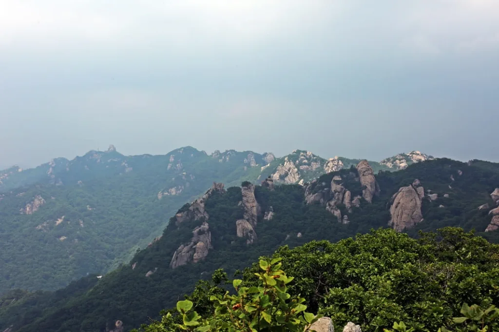 하늘에서-바라본-문장대-및-암릉