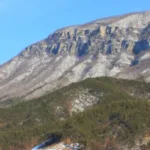 적상산-산등성이