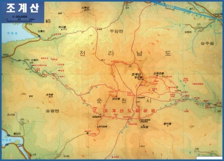 지도에-조계산-등산코스-및-주요-포인트가-그려져-있다.