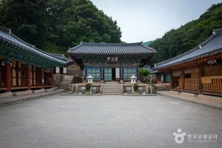 파게사-사찰-내부