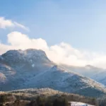 눈이-쌓인-팔영산의-전경